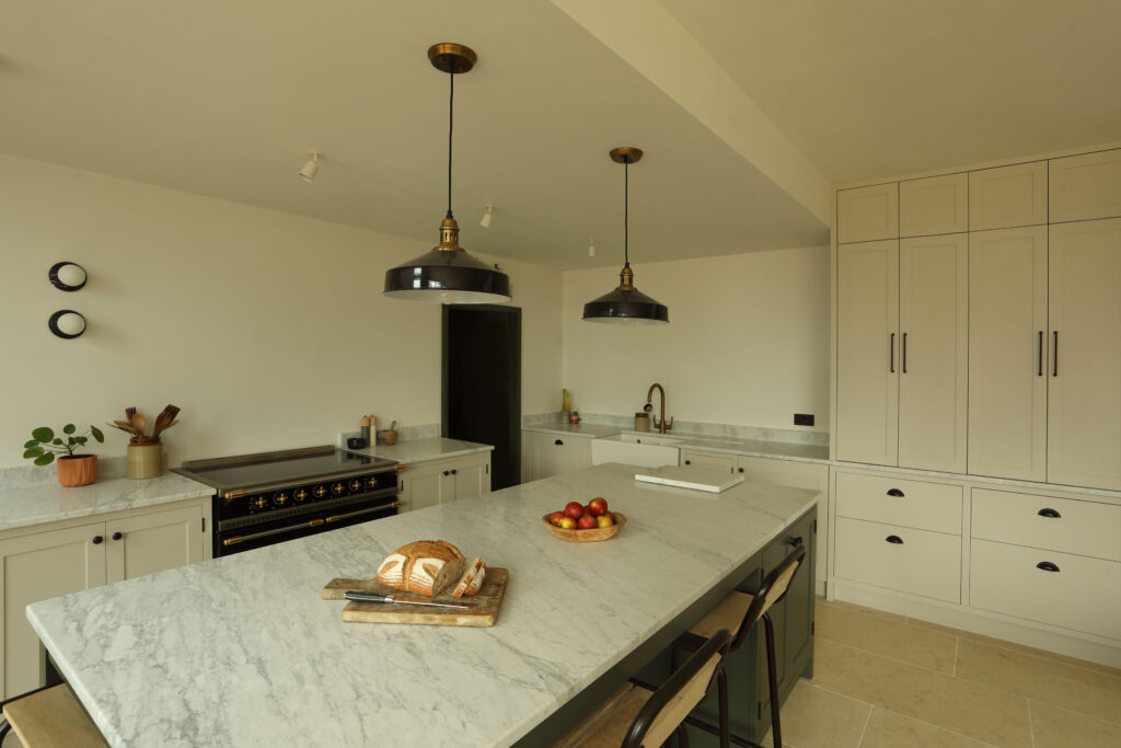 bespoke kitchen cotswolds