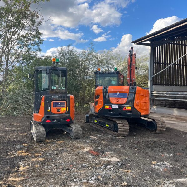 plant hire leckhampton builders